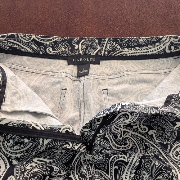 Harold's Black and White Paisley Trousers Women's Size 2 - Picture 4 of 6